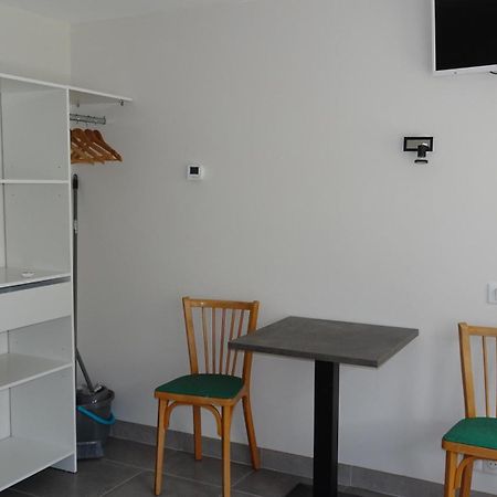 Studio Gites Au Pont De La Gineze Barjac  外观 照片