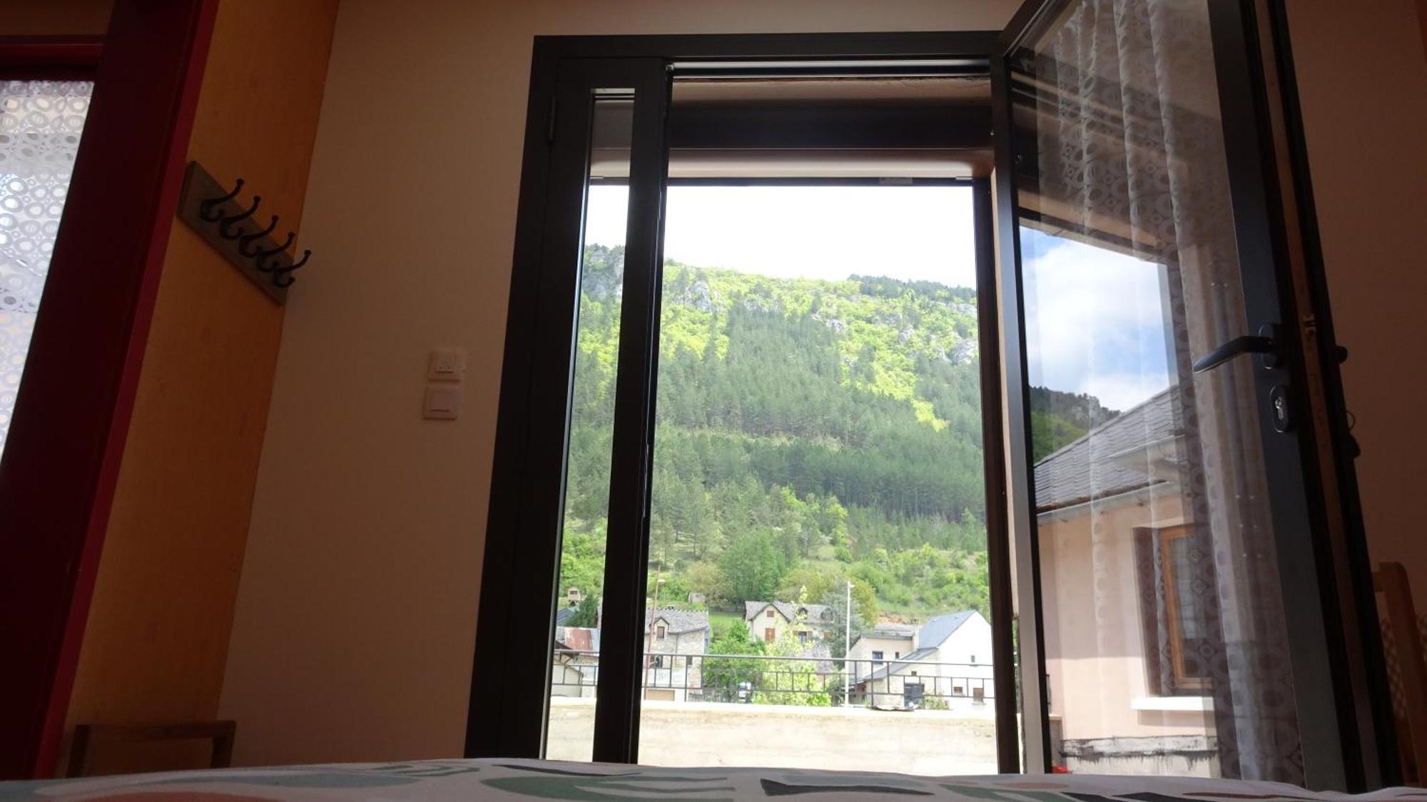 Studio Gites Au Pont De La Gineze Barjac  外观 照片