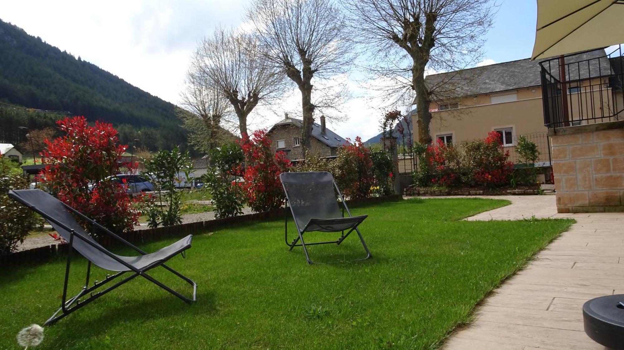Studio Gites Au Pont De La Gineze Barjac  外观 照片